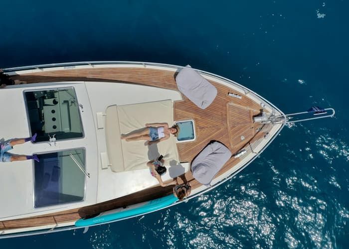 Peloponnese Yacht Charter, island hopping Peloponnese, yacht parties Peloponnese