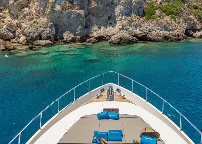 Cyclades Yacht Charter, island hopping Santorini, yacht parties Cyclades, Mykonos