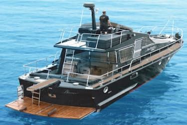 Boat rental Paros, Paros yacht charter, Cyclades island hopping